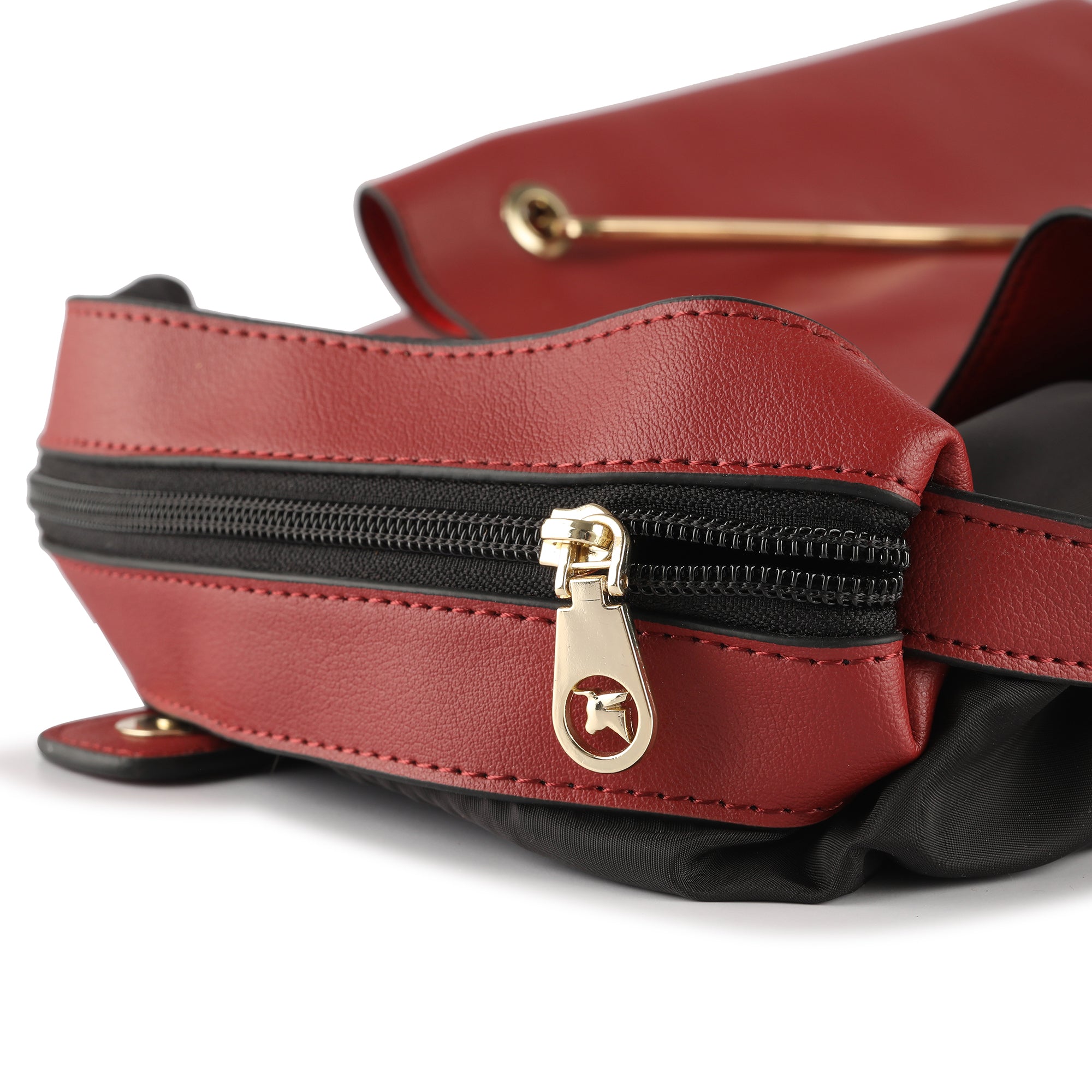 Jett Hand Bag